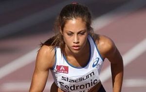 Justine 5e, Lénora en finale du 200m