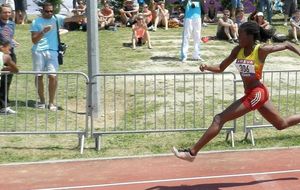 Lynda au pied du podium