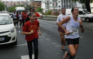 Nèg Mawon 2013 - Sur les boulevards, l'escorte