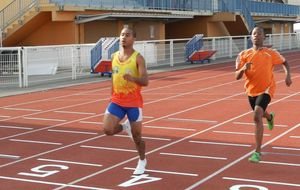 France CA/JU - 17 juillet - Prises de marques au stade, Mathias et Nicolas