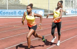 8 déc. Louis Achille - Relais BEF - Auriane (200m) pour Britney (100m)