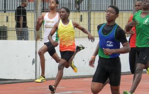 Triathlon BE-MI Lamentin - Stan à l'arrivée du 100