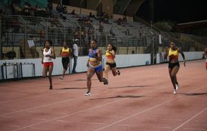 Meeting 2014 - Finale B du 100m F remportée par Laura Vert-Pré