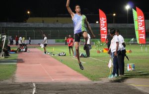 Meeting 2014 - Longueur H avec le cadet Sandro Orel 2e