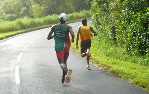 Souvenir 2014 - L'US Robert s'accroche  (G. Brulu 4e sur 400m des derniers France cadets)