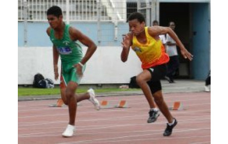 Meeting Club Co. - Mathieu et les BE-MI performent