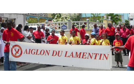 11 août, défilé des associations ...